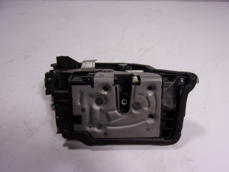 Recambio de cerradura puerta trasera derecha para bmw ix3 g08 74kw/h referencia OEM IAM 51227473148 5122736278608 