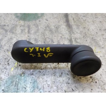 MANETA ELEVALUNAS TRASERA IZQUIERDA 