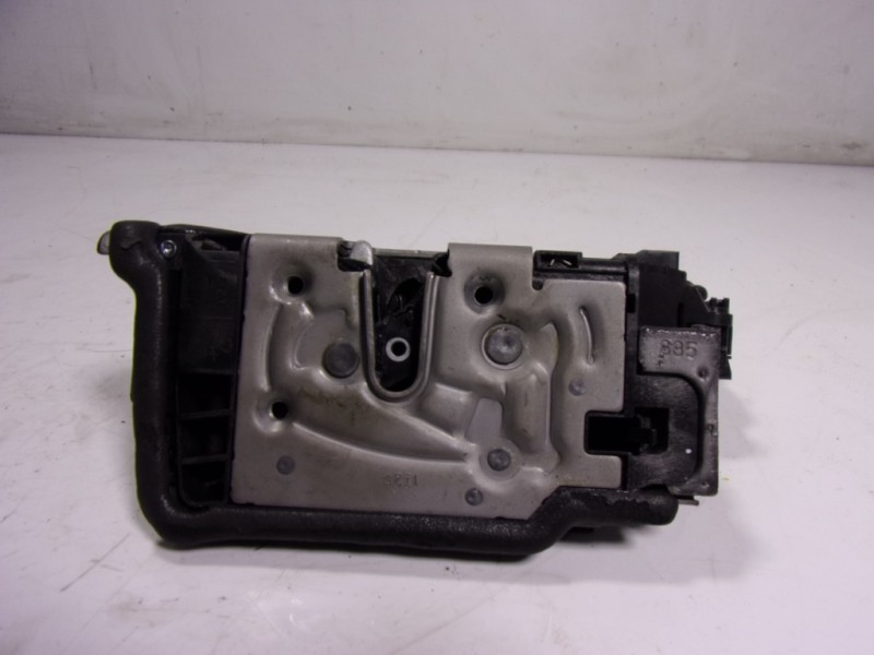 Recambio de cerradura puerta trasera izquierda para bmw ix3 g08 74kw/h referencia OEM IAM 51227473147 5122736278508 