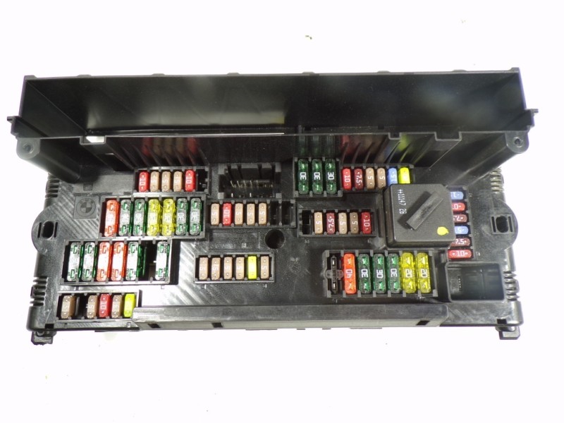 Recambio de caja reles / fusibles para bmw serie 5 lim. (f10) 2.0 turbodiesel referencia OEM IAM 61149234421 9234421 