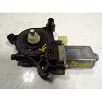 MOTOR ELEVALUNAS DELANTERO DERECHO 5Q0959802C 5Q0959802C 