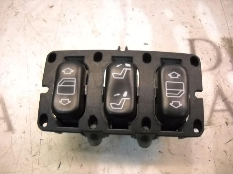 Recambio de mando elevalunas trasero derecho para mercedes-benz clase cl (w215) coupe 500 (215.375) referencia OEM IAM A22082067