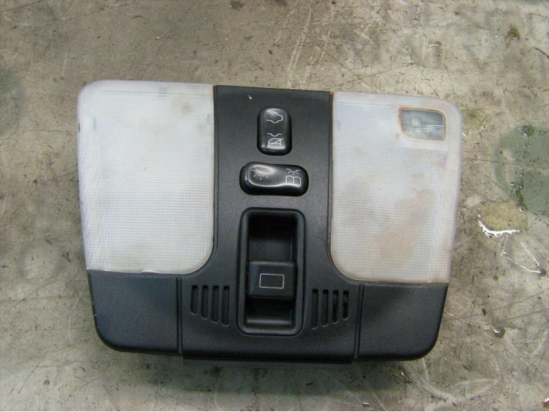 Recambio de piloto interior para mercedes-benz clase e (w210) berlina diesel 220 diesel (210.004) referencia OEM IAM   