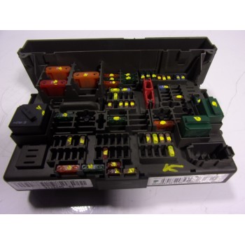 CAJA RELES / FUSIBLES 61149119445 911944501 