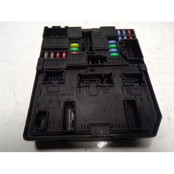 CAJA RELES / FUSIBLES 284B63349R 284B63349R 