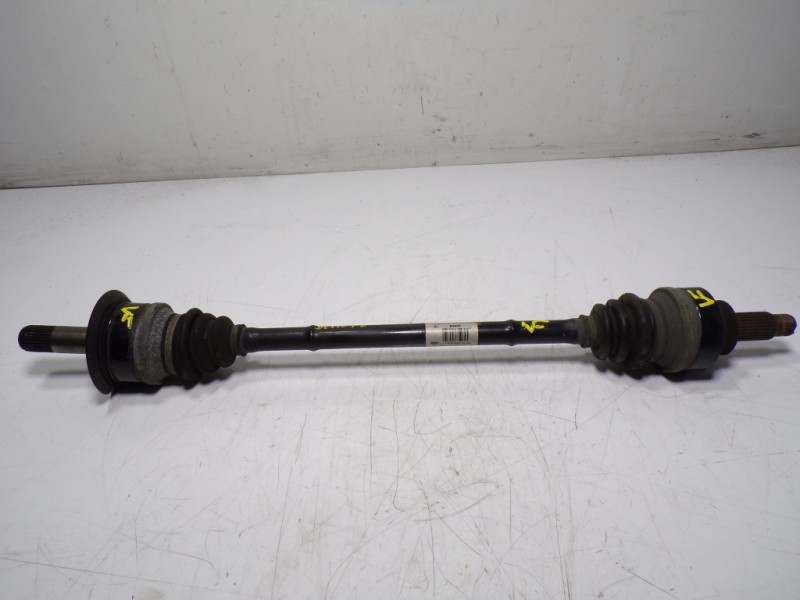 Recambio de transmision trasera derecha para bmw serie 3 touring (f31) 320d referencia OEM IAM 33208680348 7597682AI 