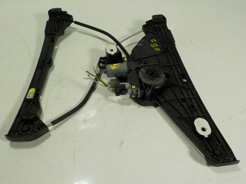 Recambio de elevalunas delantero izquierdo para opel corsa f 1.2 referencia OEM IAM   9829043680