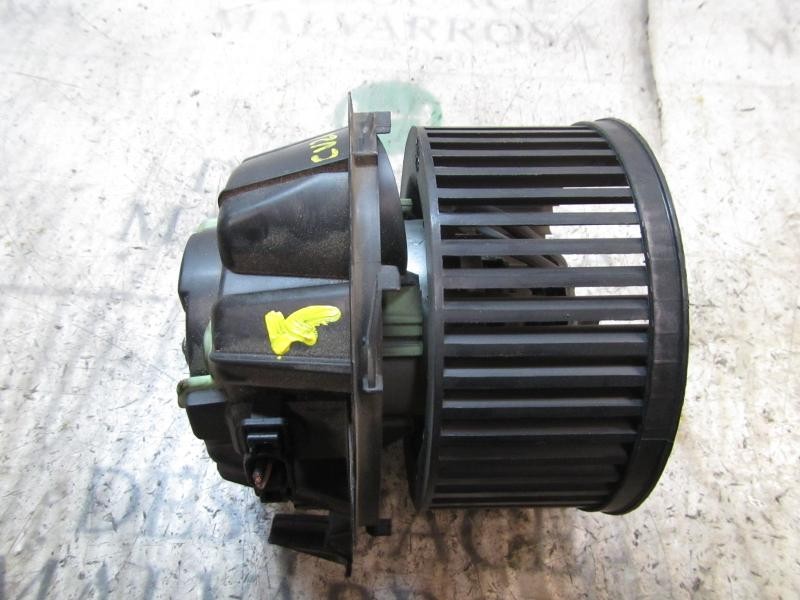 Recambio de motor calefaccion para dacia logan mcv 1.5 dci diesel cat referencia OEM IAM 272106020R N106609Z 