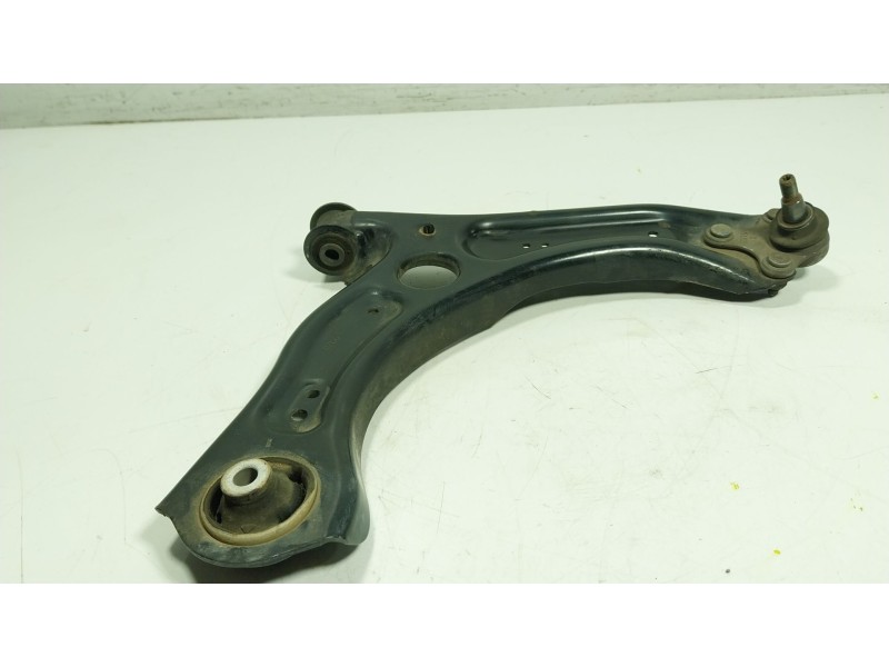Recambio de brazo suspension inferior delantero derecho para seat arona (kj7, kjp) 1.0 tsi referencia OEM IAM 2Q0407152D  