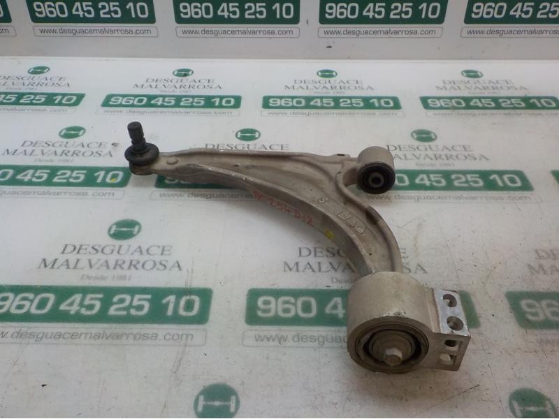 Recambio de brazo suspension inferior delantero izquierdo para opel astra j lim. selective referencia OEM IAM 13401129  