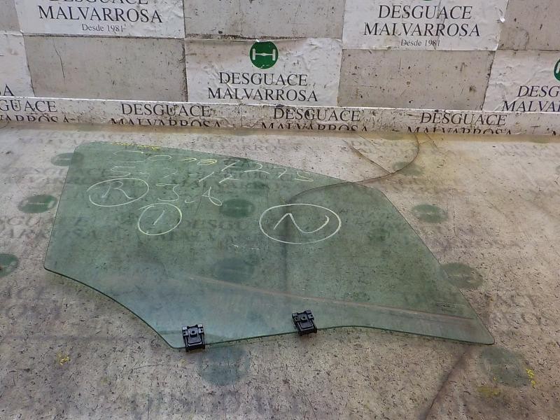 Recambio de cristal puerta delantero derecho para peugeot partner kombi 1.6 16v e-hdi fap referencia OEM IAM   