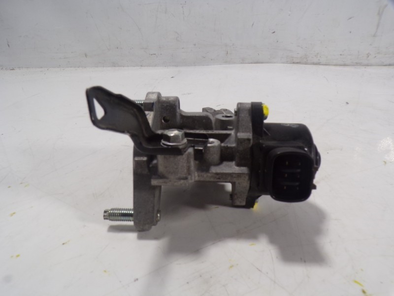 Recambio de valvula egr para toyota prius+ advance referencia OEM IAM 2562037120 2562037120 