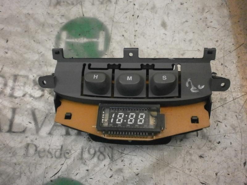 Recambio de mando multifuncion para kia carens 2.0 crdi ex monovolumen referencia OEM IAM   