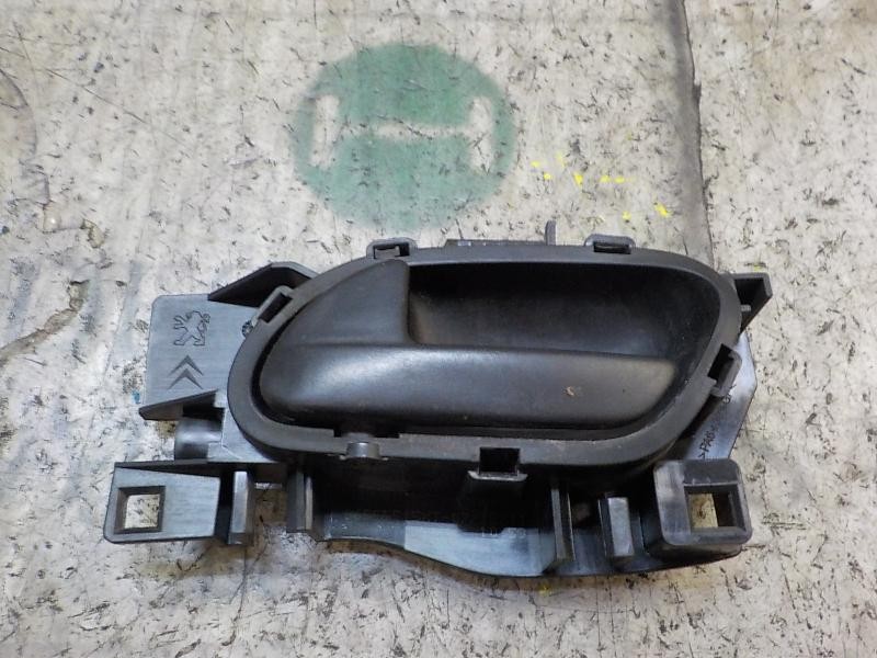 Recambio de maneta interior delantera izquierda para peugeot partner kombi 1.6 16v e-hdi fap referencia OEM IAM   