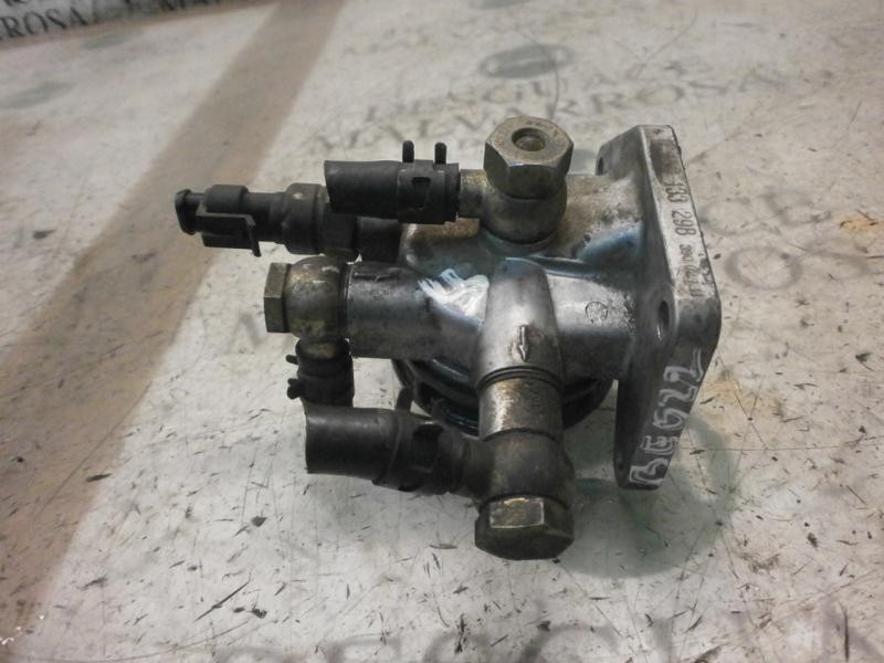 Recambio de soporte filtro gasoil para kia carens 2.0 crdi ex monovolumen referencia OEM IAM   