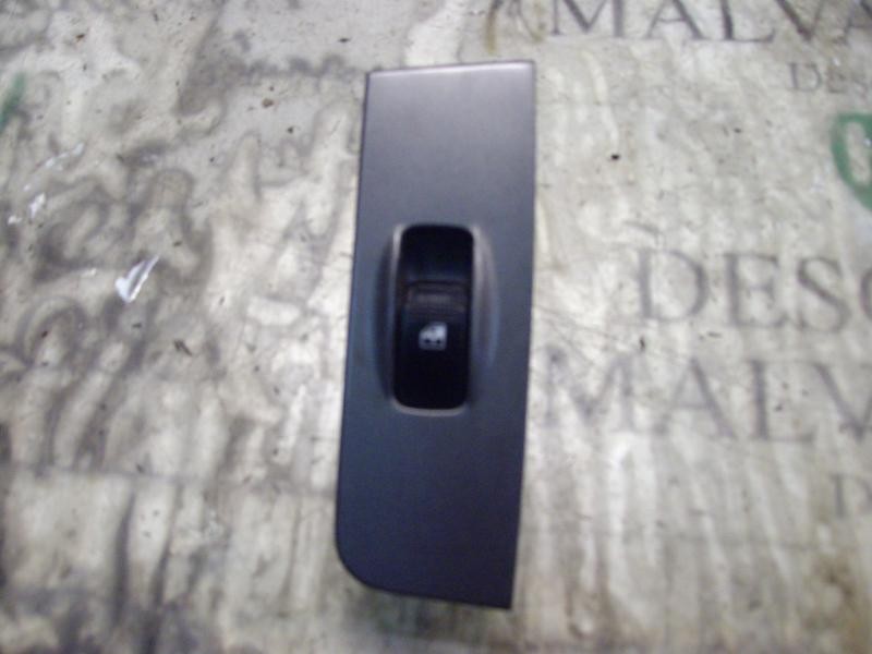 Recambio de mando elevalunas trasero derecho para hyundai matrix (fc) 1.6 gls referencia OEM IAM 9358017510YN 9358017510 