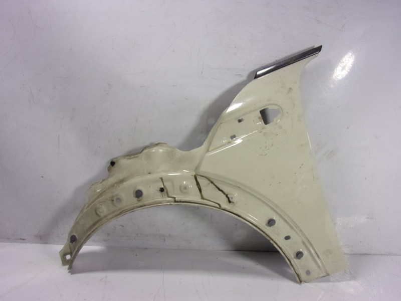 Recambio de aleta delantera izquierda para mini mini (r56) 1.6 16v cat referencia OEM IAM 41352754725  
