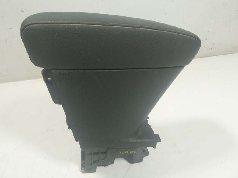 Recambio de apoyabrazos central para opel corsa f (p2jo) 1.2 (68) referencia OEM IAM   