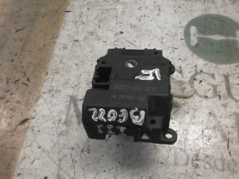 Recambio de motor apertura trampillas climatizador para kia carens 2.0 crdi ex monovolumen referencia OEM IAM   