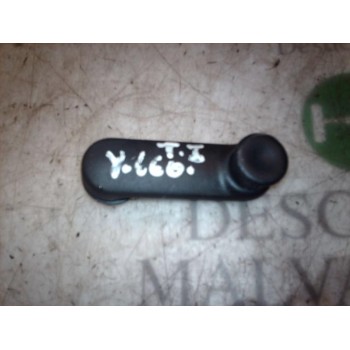 MANETA ELEVALUNAS TRASERA IZQUIERDA 