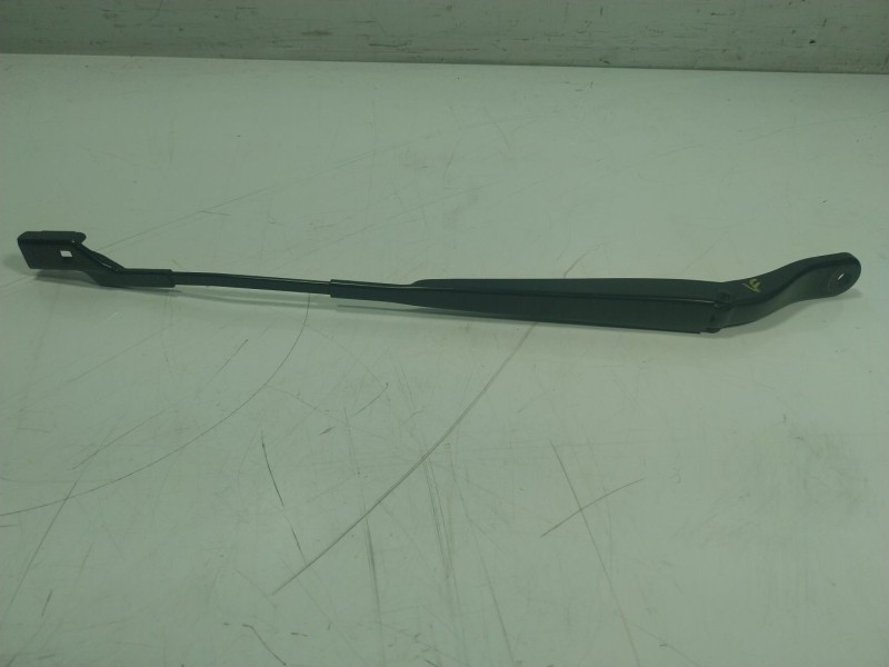 Recambio de brazo limpia delantero izquierdo para opel corsa f (p2jo) 1.2 (68) referencia OEM IAM   