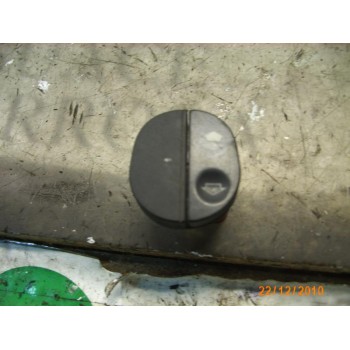 MANDO ELEVALUNAS DELANTERO DERECHO 