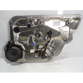 ELEVALUNAS TRASERO DERECHO A2217300246 