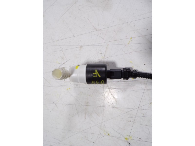 Recambio de bomba limpia para toyota proace city 1.2 12v referencia OEM IAM SU001B0512 9645163380 