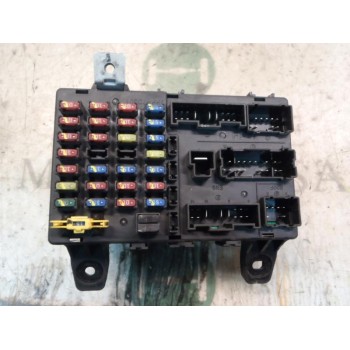 CAJA RELES / FUSIBLES 911981C020 911981C020 AK1289