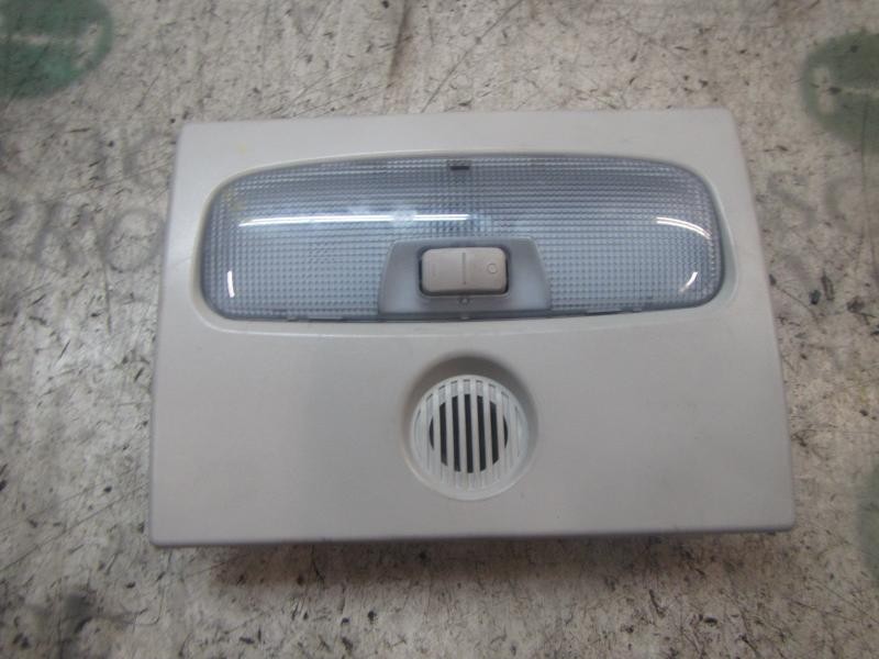 Recambio de piloto interior para ford fiesta (ccn) trend referencia OEM IAM 1531183  