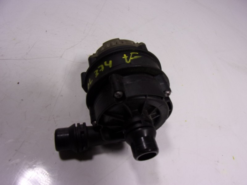 Recambio de bomba agua para bmw ix3 g08 74kw/h referencia OEM IAM 11519889445 0392024164 