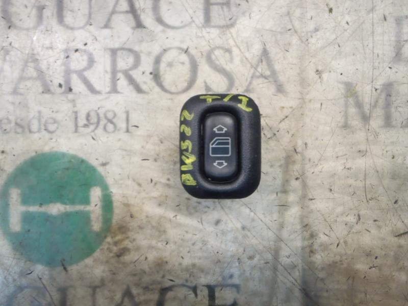Recambio de mando elevalunas trasero izquierdo para mercedes-benz clase c (w202) berlina 220 cdi (202.133) referencia OEM IAM   
