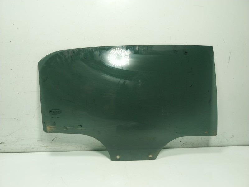 Recambio de cristal puerta trasero derecho para ssangyong korando (ck) 2.0 e-xdi referencia OEM IAM   