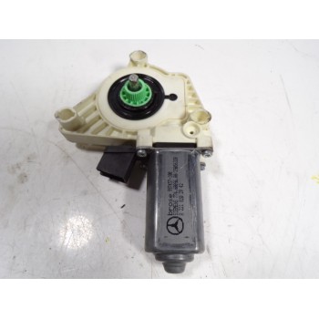 MOTOR ELEVALUNAS DELANTERO DERECHO A2218202842 A221820282 997457100