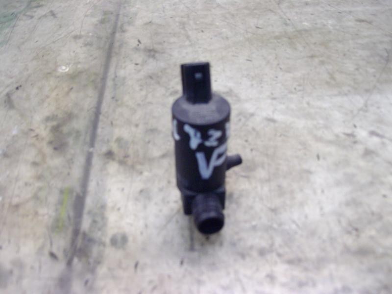 Recambio de bomba limpia para ford focus berlina (cap) ghia referencia OEM IAM 1357105 1SF117K624DD 