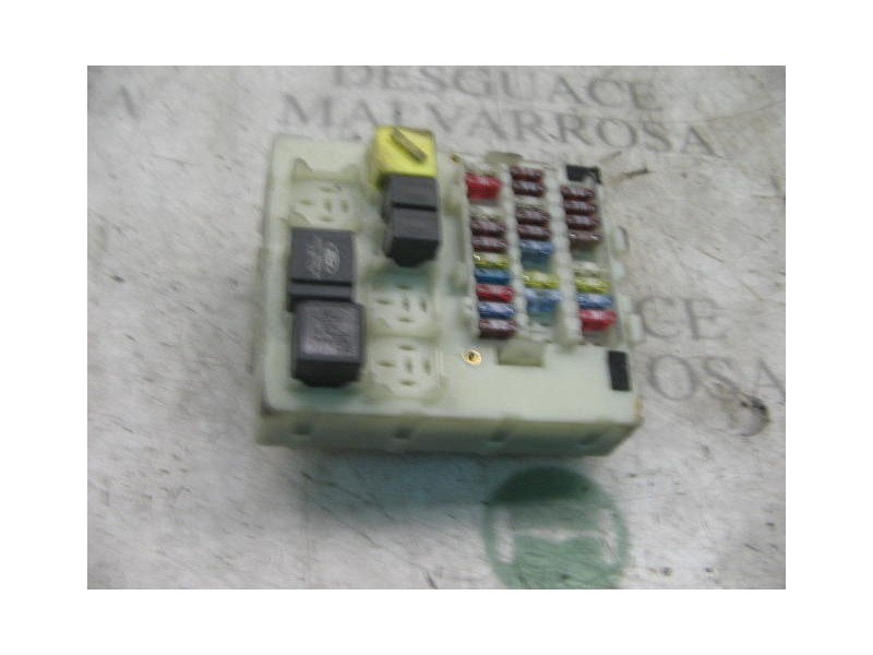 Recambio de caja reles / fusibles para ford focus berlina (cak) ghia referencia OEM IAM   