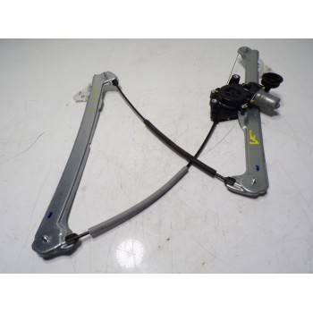 ELEVALUNAS DELANTERO DERECHO CR01525F 