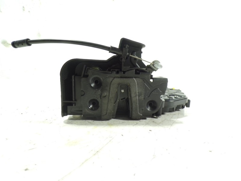 Recambio de cerradura puerta trasera derecha para land rover discovery 4 tdv6 se referencia OEM IAM LR072414 7H5A26412AC 