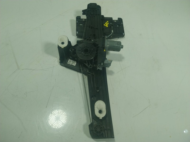 Recambio de elevalunas trasero derecho para opel corsa f (p2jo) 1.2 (68) referencia OEM IAM  9829045580 