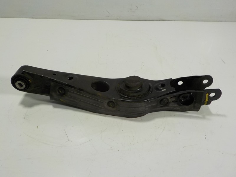 Recambio de brazo suspension inferior trasero izquierdo para hyundai tucson 1.7 crdi cat referencia OEM IAM 55210D3050 55210D305