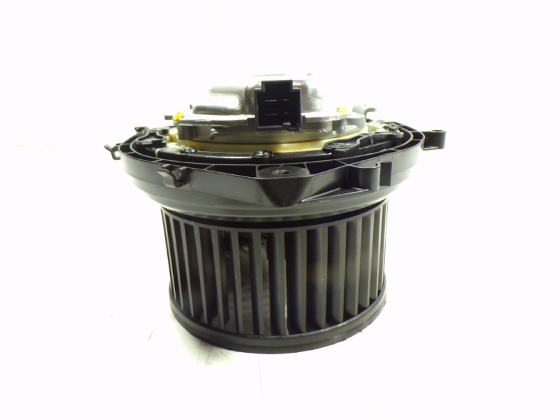 Recambio de motor calefaccion para volkswagen id.3 (e11) pro 1st referencia OEM IAM 1EA820021A 1EA820021A 