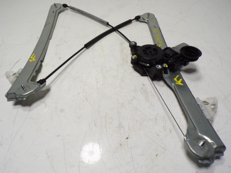 Recambio de elevalunas delantero izquierdo para mazda cx-30 1.8 diesel referencia OEM IAM  CR01544FA 