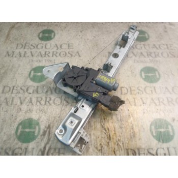 ELEVALUNAS TRASERO DERECHO 