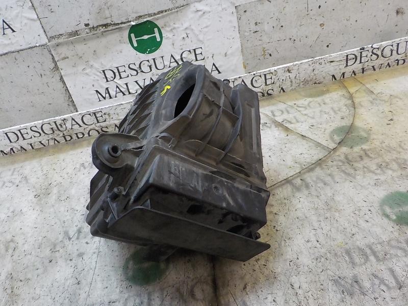 Recambio de filtro aire para renault megane iii sport tourer expression referencia OEM IAM 8200947663  