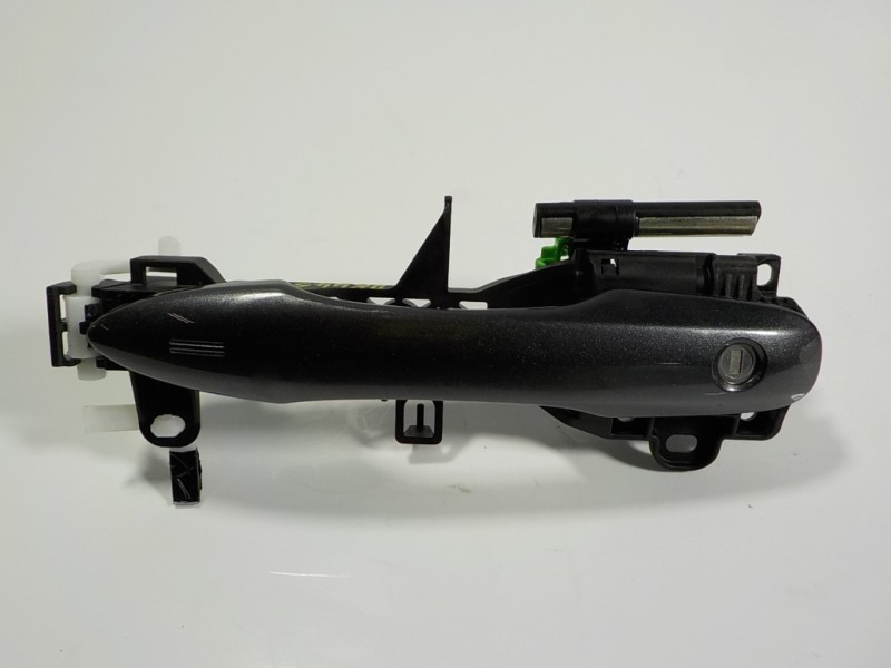 Recambio de maneta exterior delantera izquierda para toyota yaris 1.5 vvti hev referencia OEM IAM 69210K0050  