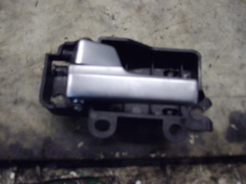 Recambio de maneta interior trasera izquierda para ford focus berlina (cap) ghia referencia OEM IAM 1470113  