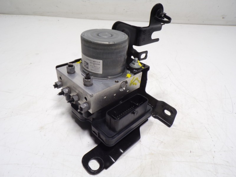 Recambio de abs para toyota proace city 1.5 dci referencia OEM IAM  9845052180 