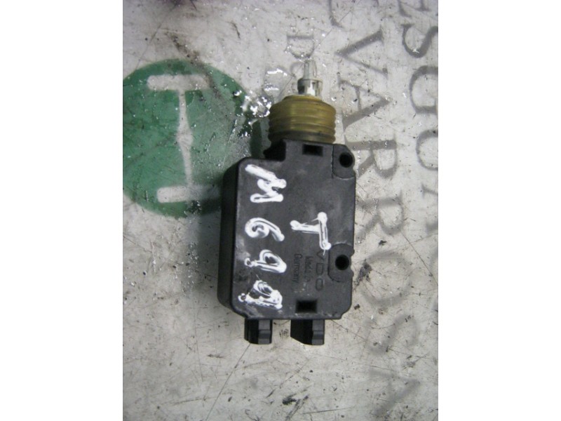 Recambio de motor c/c porton para bmw serie 3 coupe (e36) 316i referencia OEM IAM 67118353000 67118353014 