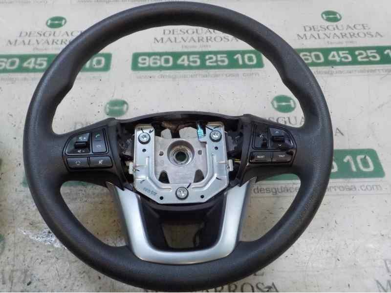 Recambio de volante para kia rio 1.1 crdi cat referencia OEM IAM 561201W000HU  