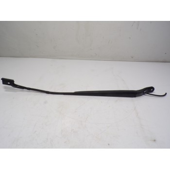 BRAZO LIMPIA DELANTERO DERECHO 